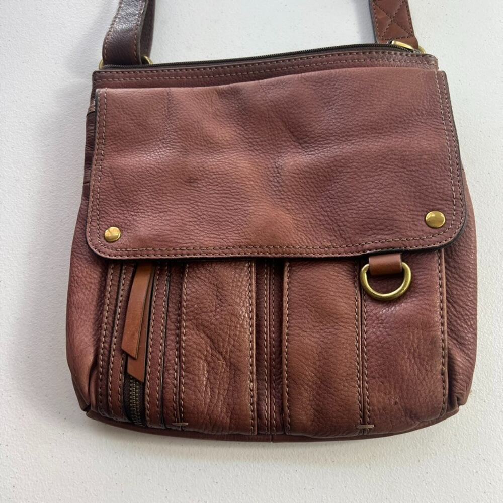 Fossil Morgan Traveler Messenger Crossbody Bag Leather Purse Brown Key Charm Fob - Picture 2 of 13